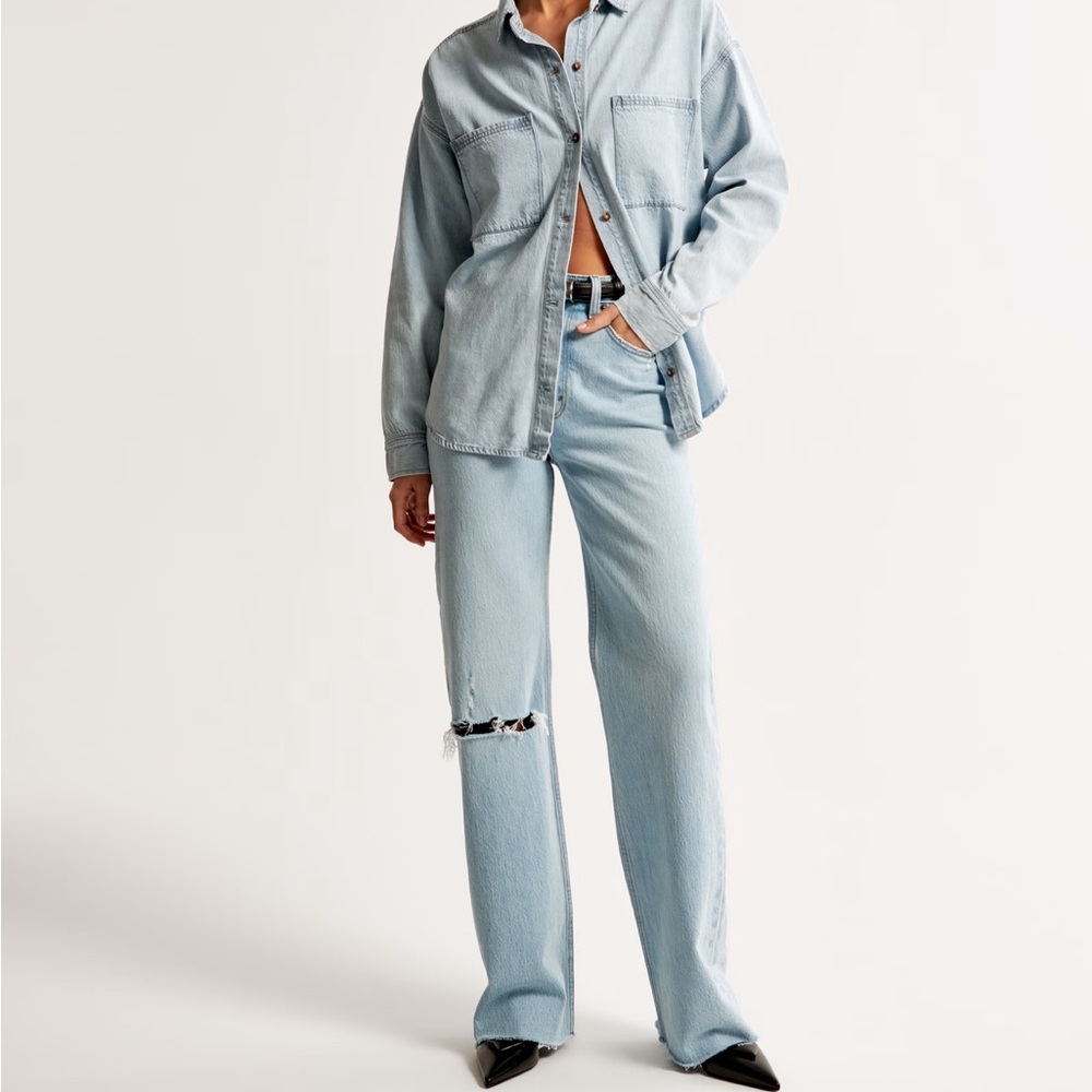 Abercrombie & Fitch 90’s relaxed Jean high rise